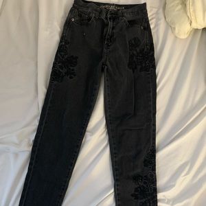 black american eagle mom jeans w flower embroidery